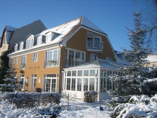 Altes Kasino Hotel am See v zimě