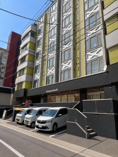 すすきの徒歩8分 15畳の広々空間 最大4名 観光やライブに便利