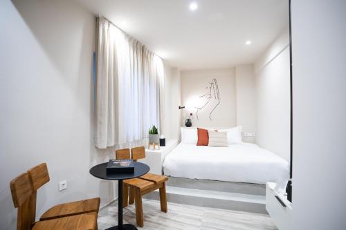 Finders Ermou Suites