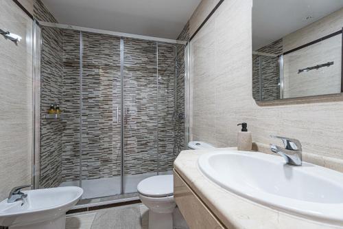 Apartment in Nerja with Pool & Private Parking