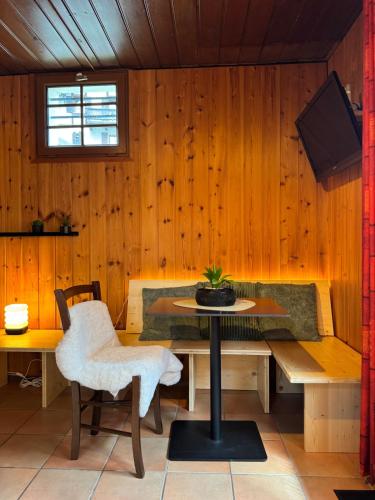 Tiny Chalet in Champéry 4 min Walk to Ski Lift & Train