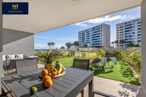 Garden Breeze Punta Prima, 2min beach walk, family Friendly, 3 Pool a Garden, jacuzzi