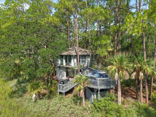 Marshview Sea Pines Treehouse Walk to HarbourTown photo 6