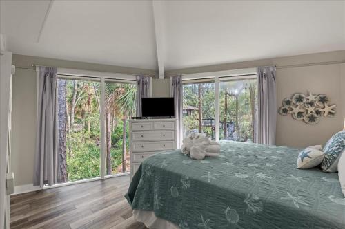 Marshview Sea Pines Treehouse Walk to HarbourTown photo 21