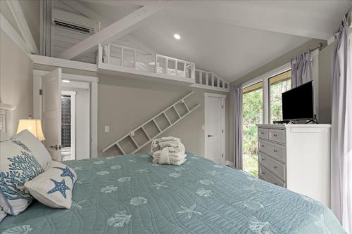 Marshview Sea Pines Treehouse Walk to HarbourTown photo 23