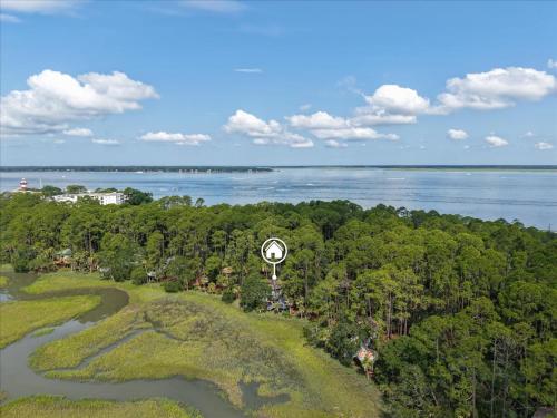 Marshview Sea Pines Treehouse Walk to HarbourTown photo 29