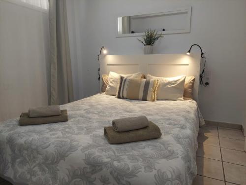 Cozy Apartment, heated pool