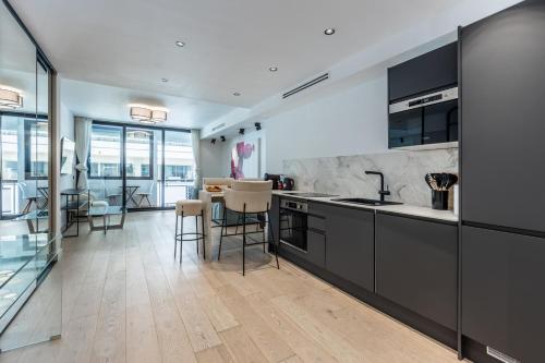 Renovated 1BR Steps from Croisette & Beach