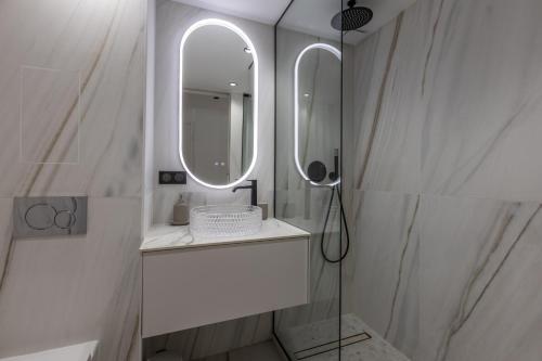 Renovated 1BR Steps from Croisette & Beach