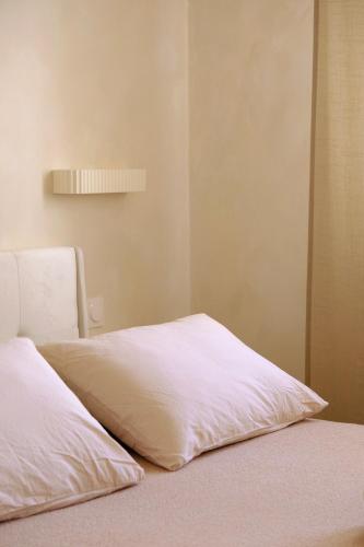 New Heart of Antibes 3BEDROOMS queen beds AC