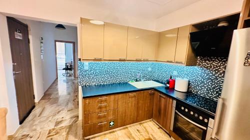 Acropolis Modern Apartments free parking,free pet hosting,Netflix