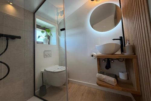 Apartments and rooms with a swimming pool Novigrad - 6951