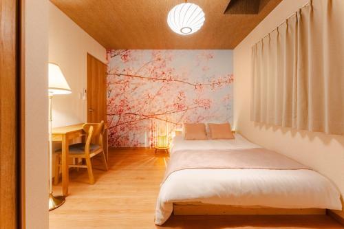 Akari Fukuoka Nishijin free parking 2showers 2toilets