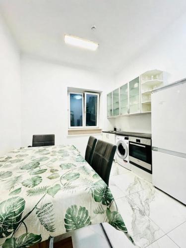 Spacious 5BR Living Near Atzgersdorf Station