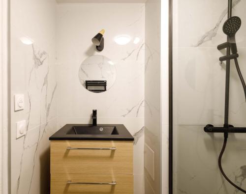 Chambre moderne, stylée et confortable en centre ville