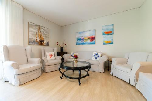 X20 Apartment in Glyfada Center