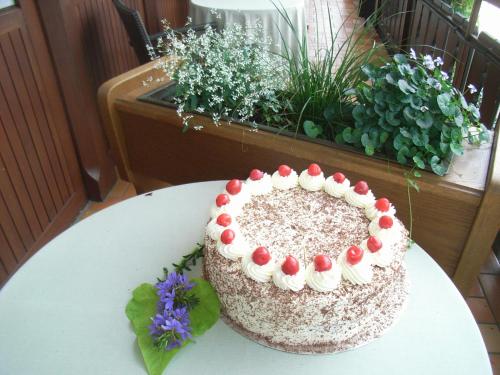 a cake sitting on top of a table at Hotel 3 Könige in Oberwolfach