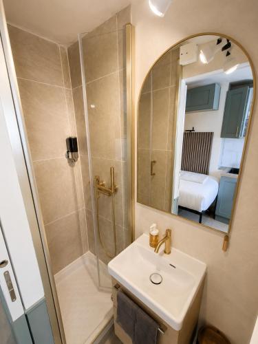 Modern Parisian Studio in the Heart of the Marais