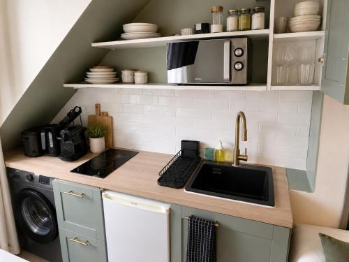 Modern Parisian Studio in the Heart of the Marais