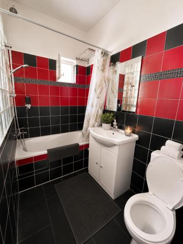 1BR Flat with Mezzanine Near Eiffel Tower & Metro