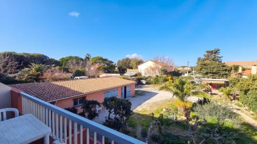 Studio charmant avec balcon à Hyères - 20 m² - Vue sur jardin