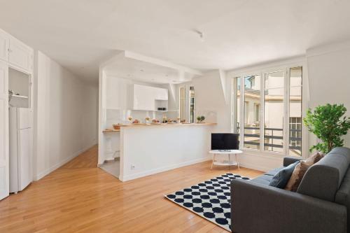 BnBNova - Eiffel Tower & Champ de Mars - Sleeps 4