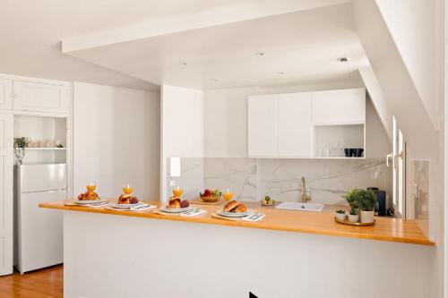 BnBNova - Eiffel Tower & Champ de Mars - Sleeps 4