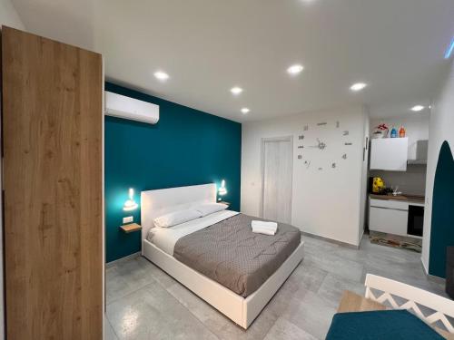 New studio apartment in the center