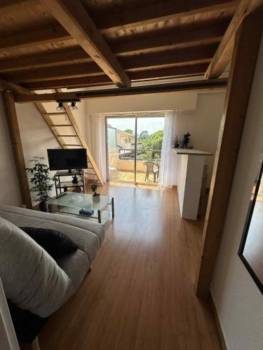 Mezzanine studio - golf & sea