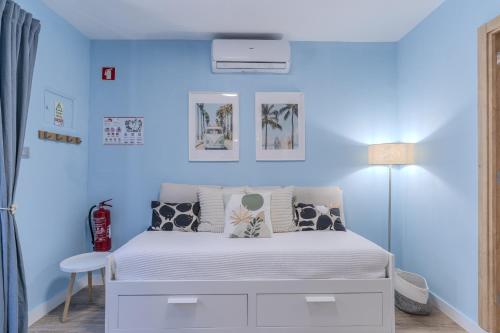 #414 Central Apartment Walk to the Beach