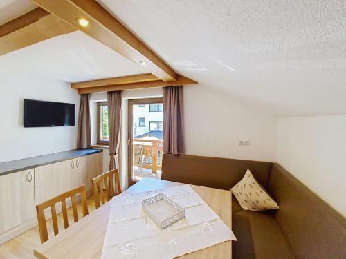 Apartment Alpenblick by Interhome