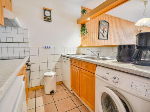 Appartement T3 au Centre de Morzine, Proche Pistes, Balcon Exposé Sud, Parking et Casier à Skis