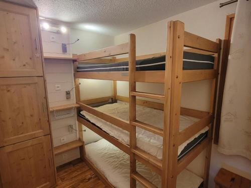 Appartement rénové, proche station, balcon, animaux admis