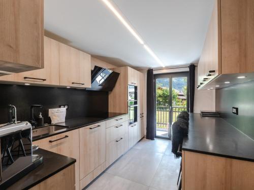 Demi-chalet familial à Chamonix - 8 pers, parking, WiFi