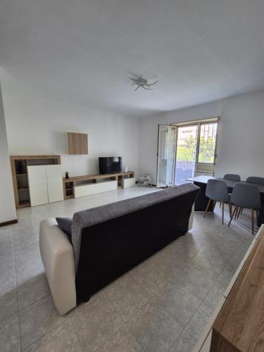 Spinaceto Modern Home, Roma EUR