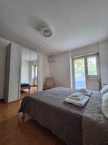 Spinaceto Modern Home, Roma EUR