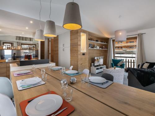 Les Gets - Appartement rénové proche pistes avec balcon et parking