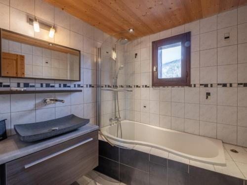 Appartement T3 centre Morzine 100m des pistes avec parking, wifi, 6 personnes