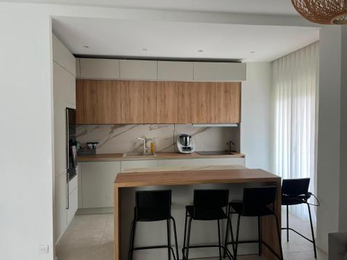 appartement de luxe à 5 minutes de la promenade des anglais, vu sur mer , proche de toutes les commodités