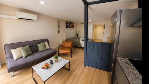 Nogalera Living Comfort Studio, in the heart of Torremolinos near the beach and train station Seasonal pools by NAMASTE ELITE