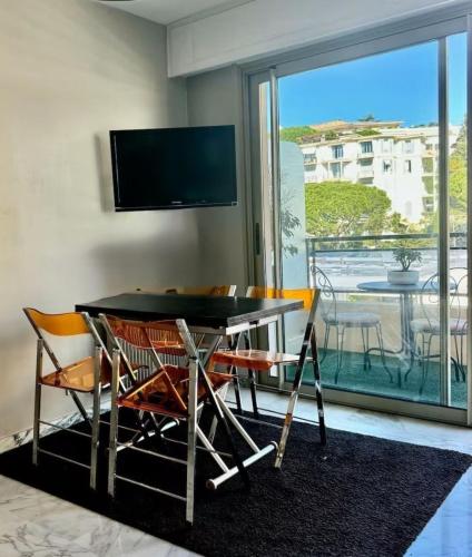 Studio TERRASSE-POINTE CROISETTE-PALM BEACH A0B214