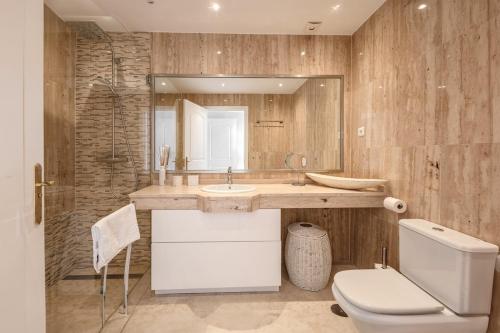 Lovely 2 bed apt in Santa Maria Village RDR564