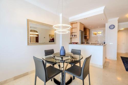 Lovely 2 bed apt in Santa Maria Village RDR564