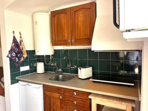 Cozy Studio with Pool - The Strip street & Beach