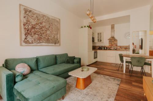 Casa Reli - Design 2BR Apartment in Furio Camillo