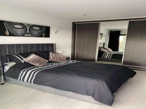 Contemporary Carvoeiro Villa 4 Bedrooms Villa Bonita Balcony Sea Views