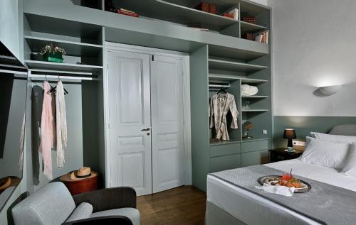 Lovely Athens Apartment 1 Bedroom Apartment Makarov Balcony Views