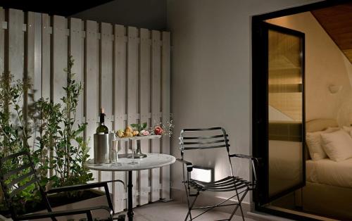 Lovely Athens Apartment 1 Bedroom Apartment Makarov Balcony Views