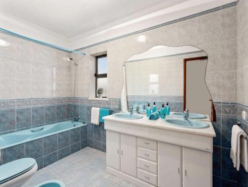 Luxury Carvoeiro Villa Villa Fragrancia Dois 4 Bedroom Villa Gated Pool