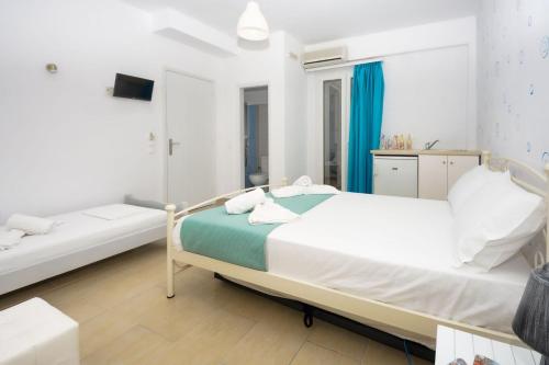 Superb Naxos Apartment Triple Studio Semi-Basement Private Balcony